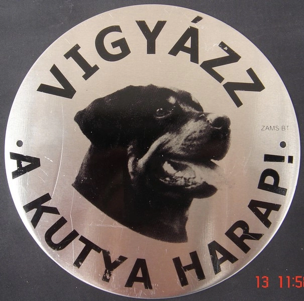 Kutya Harap Tábla Kerek Fém