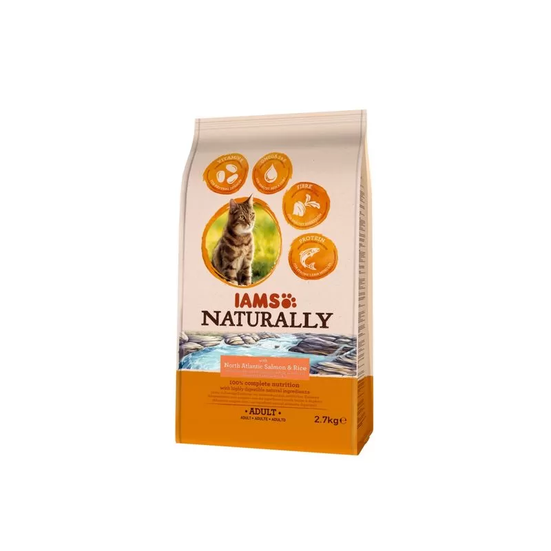 Iams Naturally Cat Felnőtt Macskaeledel Lazaccal 2,7Kg